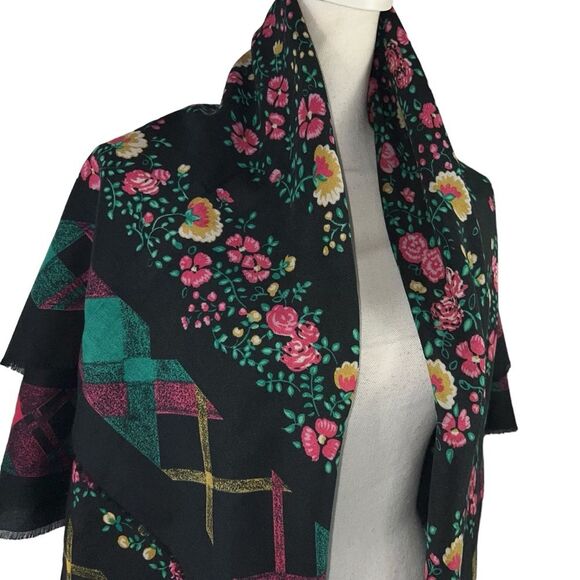 Large Floral Fringed Scarf Wrap Square Black Pink - Picture 6 of 6